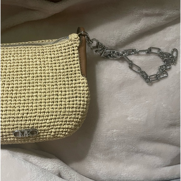 NWT MICHAEL Michael Kors Raffia Pouchette MULTIPLE WAYS TO WEAR - Picture 3 of 5